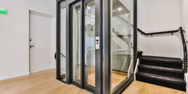 Diseño y Desarrollo de Proyectos Cabanillas de la Sierra · Instalación de Ascensor